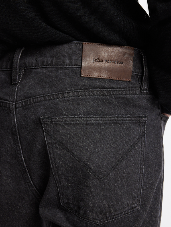 J704 - TAPER FIT - DANI WASH