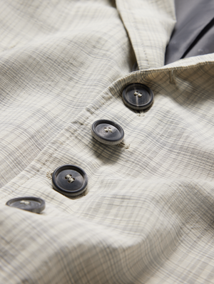 WOOWDWARD SLIM FIT WIRE INSERTED CONVERTIBLE PEAK LAPEL JACKET WITH MULTI BUTTONS