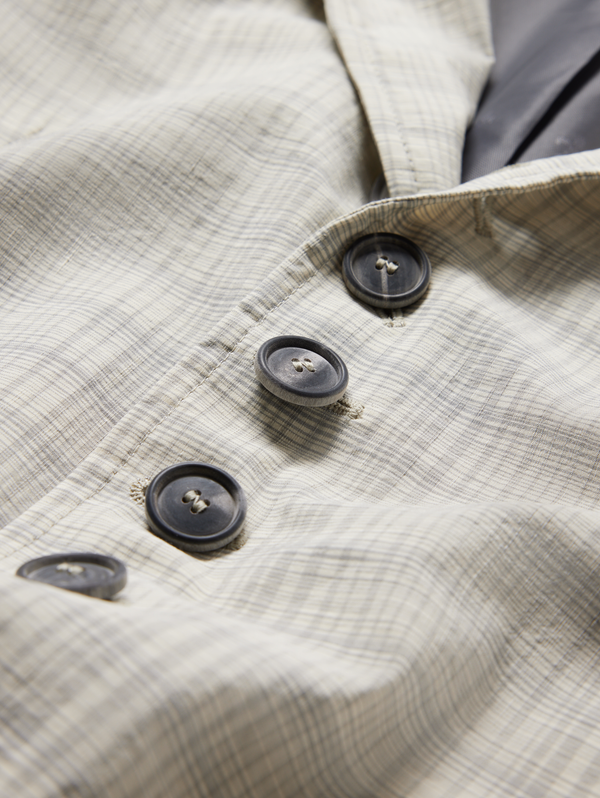 WOOWDWARD SLIM FIT WIRE INSERTED CONVERTIBLE PEAK LAPEL JACKET WITH MULTI BUTTONS