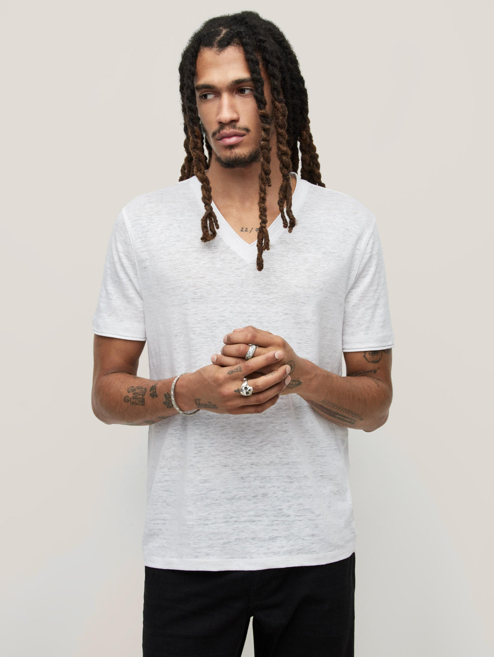 WOOSTER LINEN V-NECK