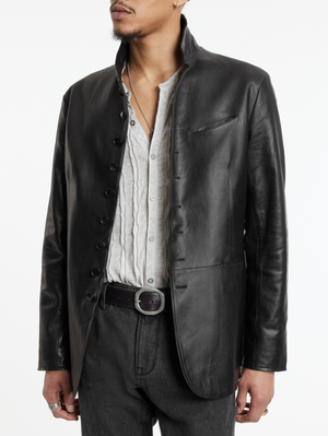 WOODWARD MULTI BUTTON CLOSURE NOTCH LAPEL JACKET WITH WIRE INSERTED COLLAR